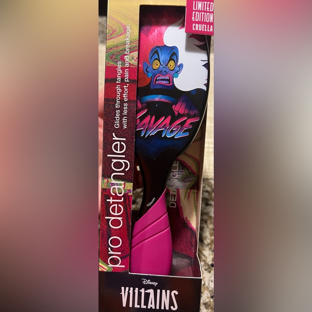 WET BRUSH - DISNEY - LTD CRUELLA